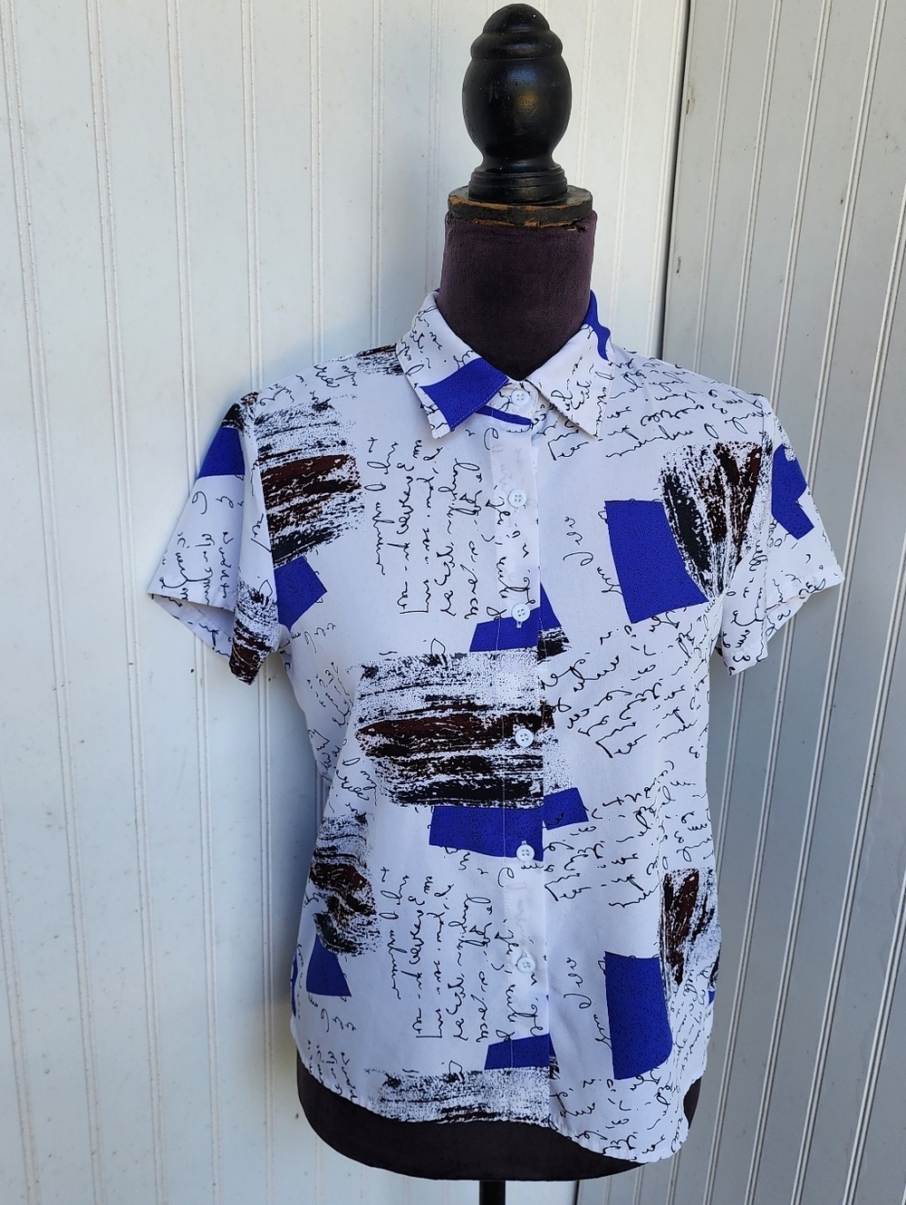 Shein Women’s Graphic Print Button Down Shirt White Blue Short Sleeve XS